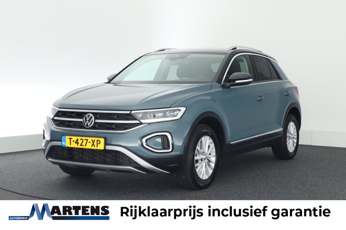 Volkswagen T-Roc - 1.5 TSI 150pk Style Trekhaak Camera Led Keyless Stoelverwarming Virtual Cockpit App-Connec - AutoWereld.nl