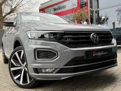 Volkswagen T-Roc Cabrio - 1.5 TSI AUT. * 2x R-LINE * NAVI/ LUXE LEDER/ BEATS/ ACC/ 19 INCH/ MOONSTONE GREY