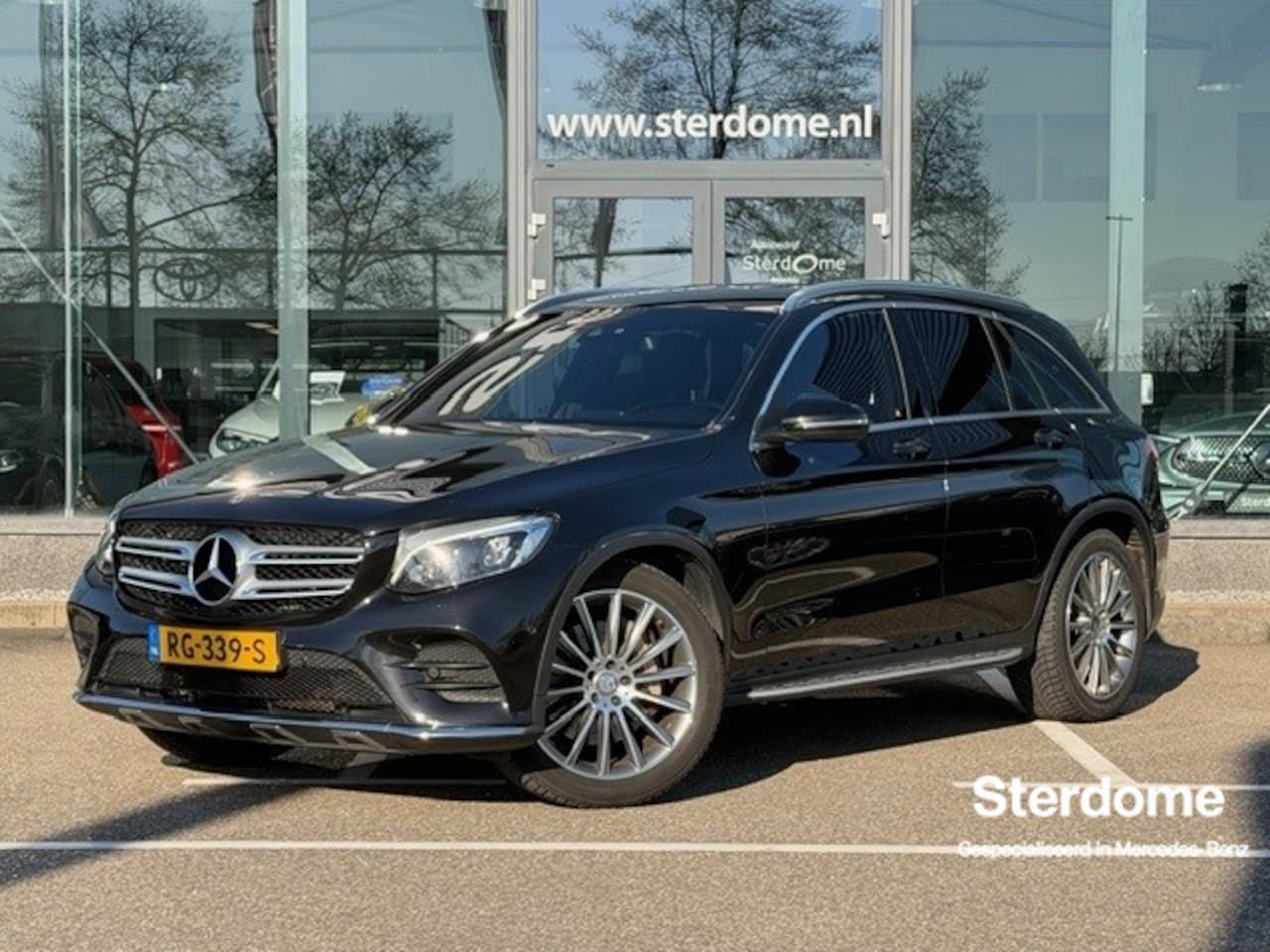 Mercedes-Benz GLC-klasse - 250 4MATIC AMG l Luchtvering Airmatic l Camera l LED High Performance l Stoelverwarming l - AutoWereld.nl