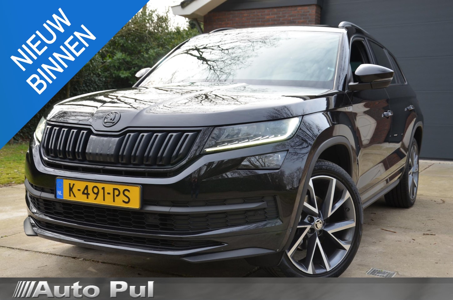 Skoda Kodiaq - 1.5 TSI Sportline Business 7 Persoons. Automaat/Navi/Led/Ecc/Pdc/Achteruitrij-camera/Stuur - AutoWereld.nl
