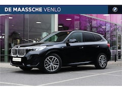 BMW X1 - sDrive18i M Sport Automaat / Panoramadak / Sportstoelen / M Adaptief onderstel / Achteruit