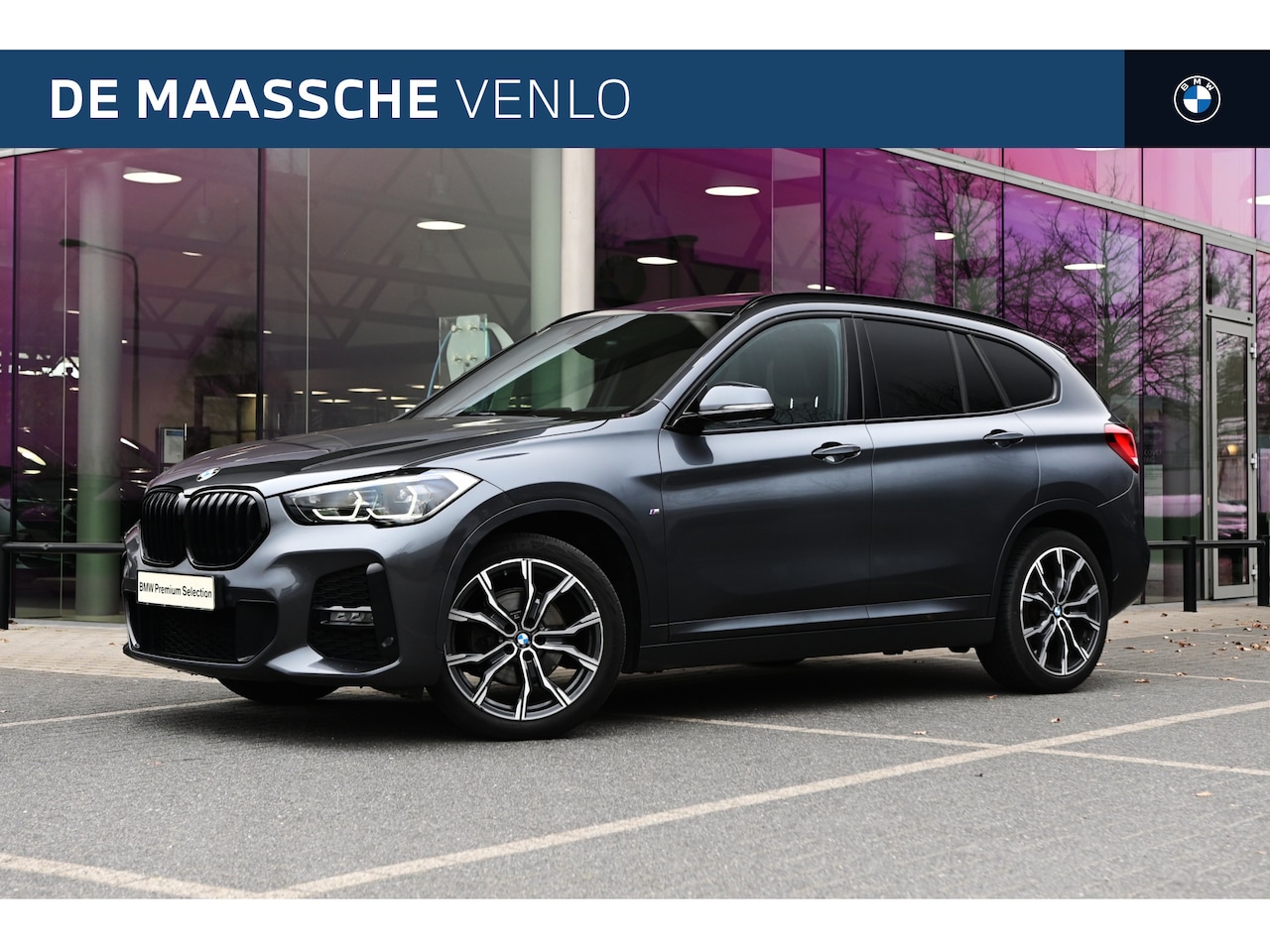 BMW X1 - sDrive18i Executive M Sport Automaat / Panoramadak / Sportstoelen / Comfort Access / Achte - AutoWereld.nl