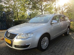 Volkswagen Passat Variant - 2.0 FSI Comfortline Business