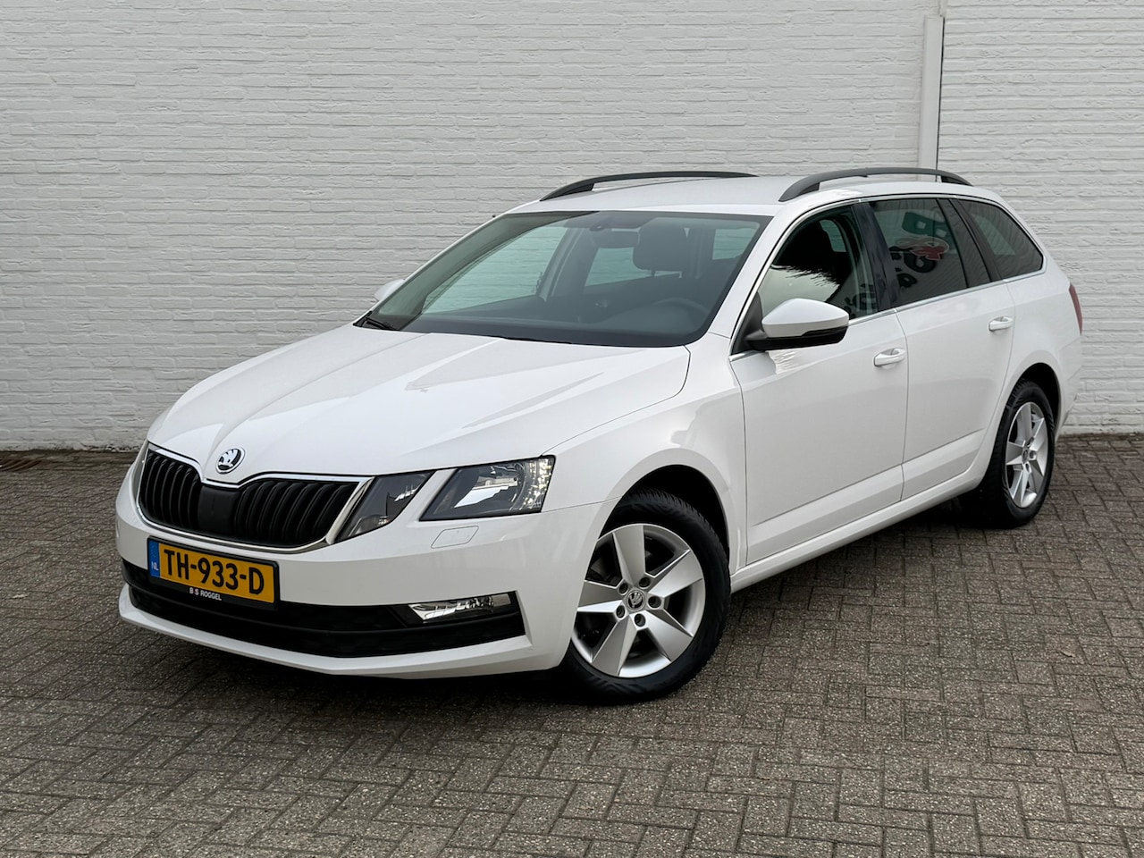 Skoda Octavia Combi - 1.0 TSI Greentech Stoelverwarming Clima Cruise Carplay Pdc Allseason - AutoWereld.nl