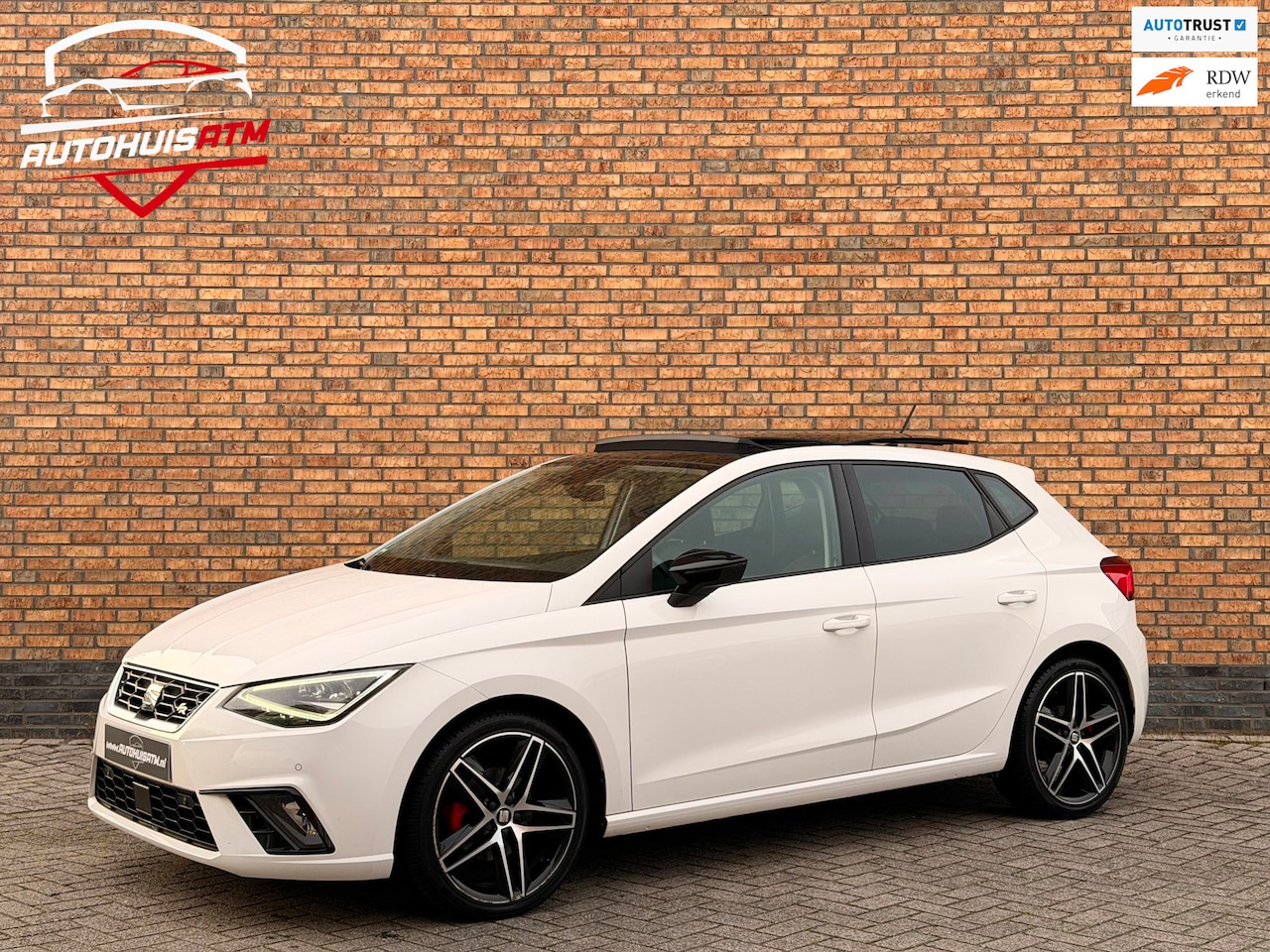 SEAT Ibiza - 1.0 TSI FR 116pk Pano Acc Led Stoelvw Cam Apple Nav - AutoWereld.nl