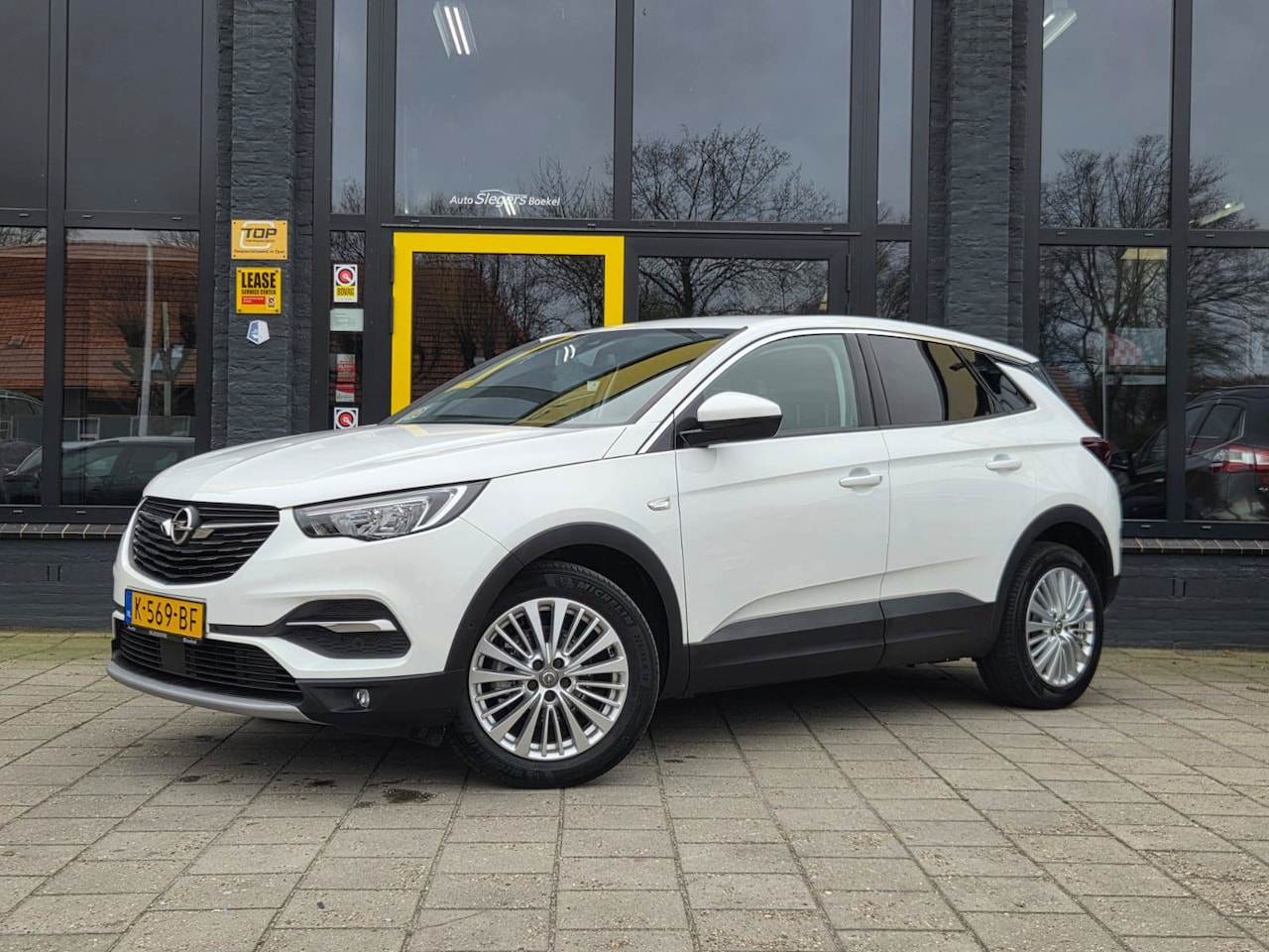 Opel Grandland X - 1.2 Turbo Innovation | Camera + Sensoren | Carplay | Android Auto | Navi | Telefoon - AutoWereld.nl