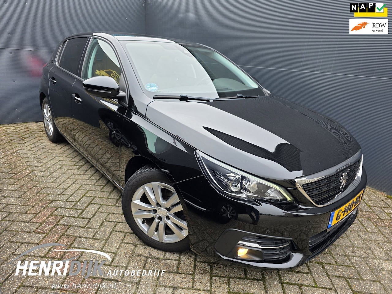 Peugeot 308 - 1.2 PureTech Blue Lease Executive Leder / Pano / Cruise / Navi / DAB / PDC - AutoWereld.nl