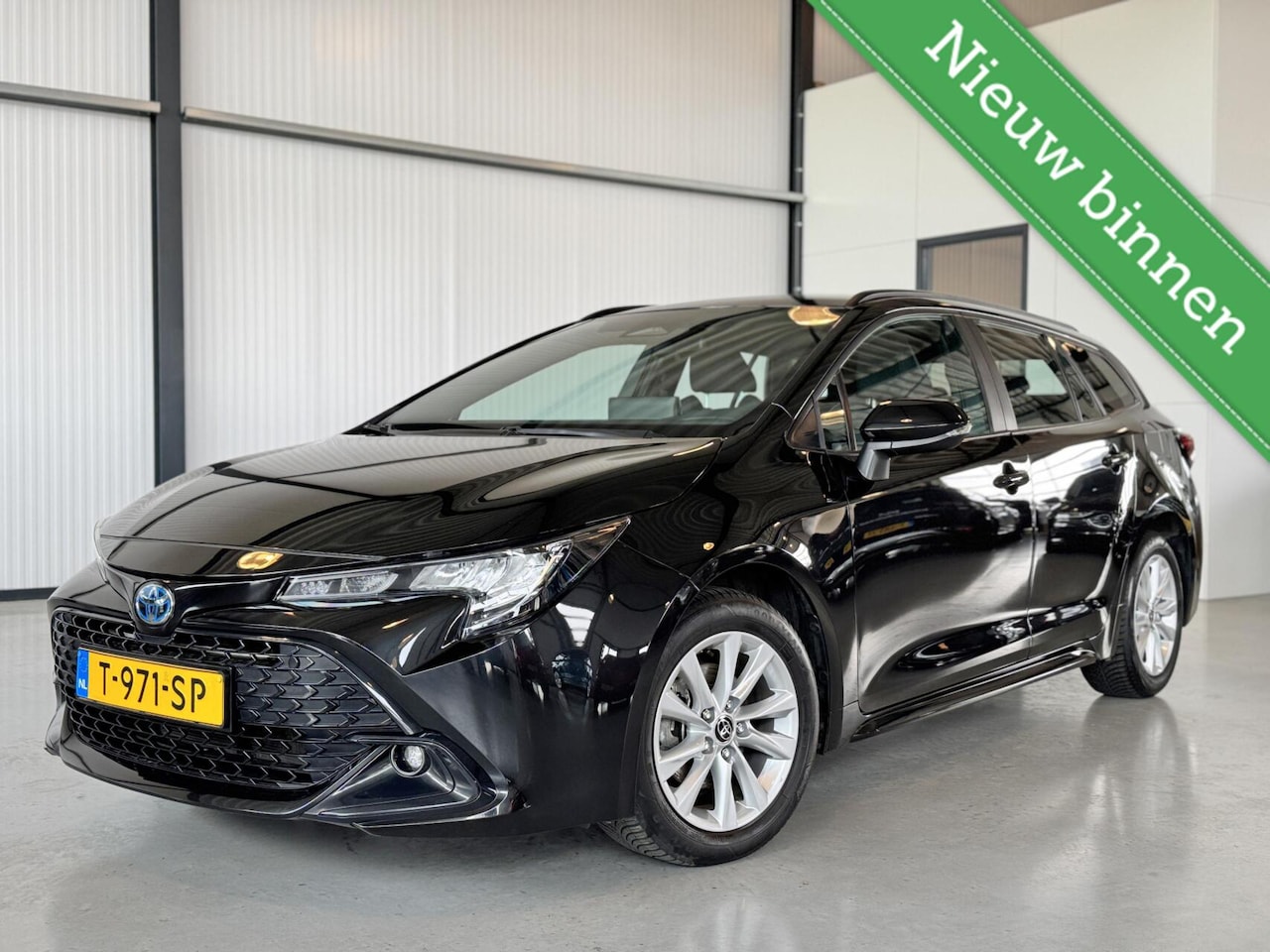 Toyota Corolla Touring Sports - Hybrid 140 Active|Navigatie|Camera|CarPlay| - AutoWereld.nl