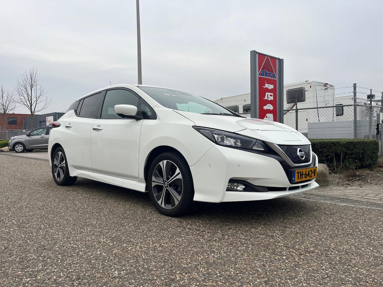 Nissan LEAF - Tekna 40 kWh | Leder | 360 Camera | Carplay | BOSE | Adaptive Cruise Control | Stoelverwar - AutoWereld.nl