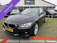 BMW 3-serie - 320i Executive AUTOMAAT/NAVIGATIE/18''LMV