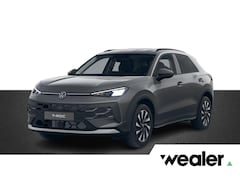 Volkswagen T-Roc - Life First Edition 1.5 eTSI 85 kW / 116 PK 7-DSG | Ambient pakket | Comfort pakket | Trekh