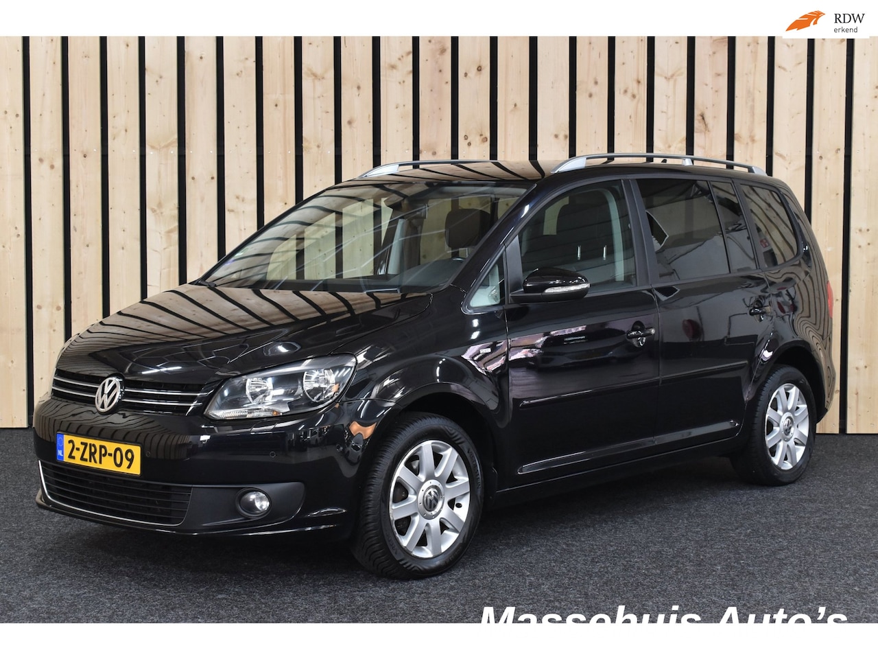 Volkswagen Touran - 1.2 TSI Highline BlueMotion 7pers. 148dkm 1e eig. Clima Cruise Navi PDC Nwe APK - AutoWereld.nl