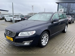 Volvo V70 - 2.0 T4 Polar+ Leer Memory Trekhaak Schuifdak Standkachel