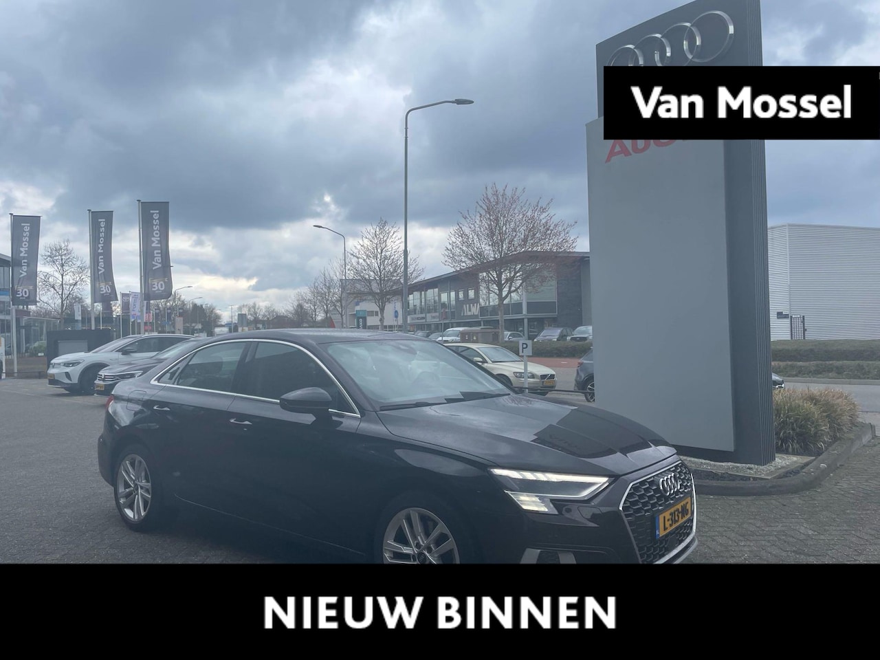 Audi A3 Limousine - 30 TFSI Business edition 110 PK | Automaat | Climate Control | Matrix LED koplampen | Appl - AutoWereld.nl