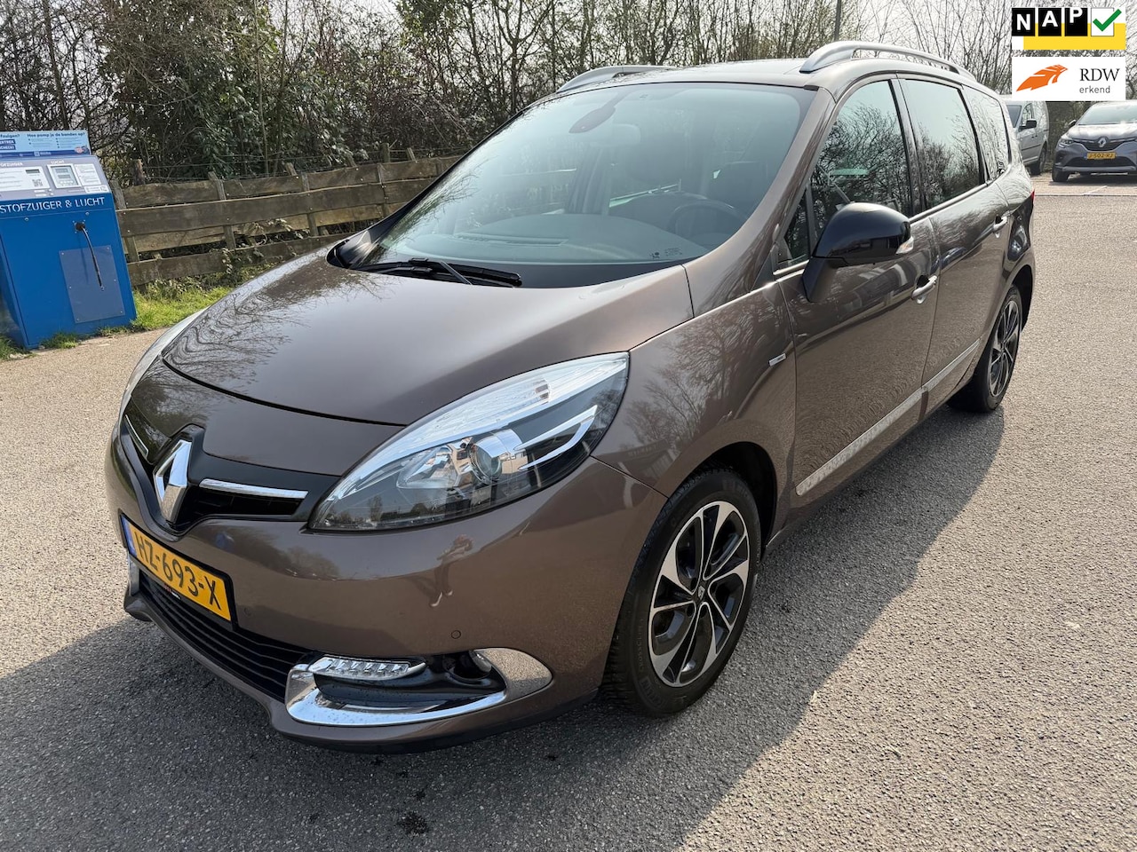 Renault Grand Scénic - 1.5 dCi Bose 7p. | 1e Eig | Panoramadak | LED | Navigatie | - AutoWereld.nl
