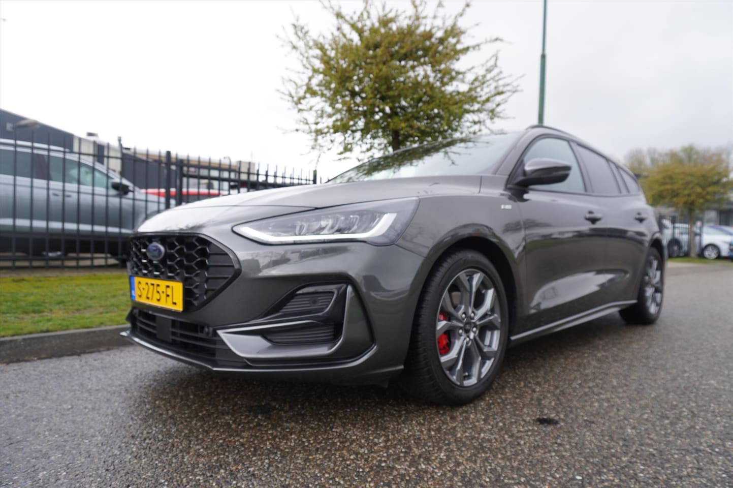 Ford Focus Wagon - 1.0 EcoBoost Hybrid 125pk ST-Line X Navigatie Parkeer Camera - AutoWereld.nl