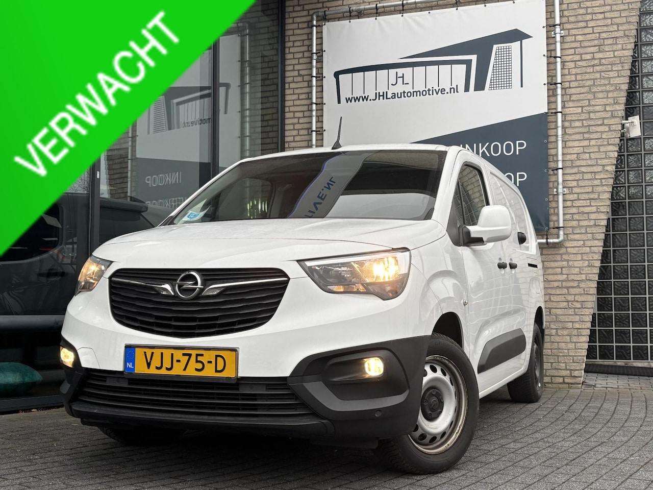 Opel Combo - 1.5D L2H1*NAV*CRUISE*HAAK*A/C*INRICHTING*2xSCHUIF* - AutoWereld.nl