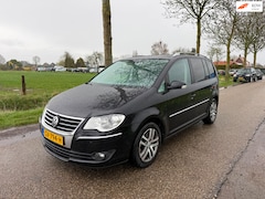 Volkswagen Touran - 1.4 TSI Highline Automaat/7-Persoons/ 170 Pk/Trekhaak