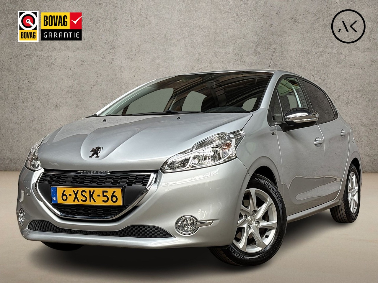 Peugeot 208 - 1.2 e-VTi Sport Automaat (NAVIGATIE, LM VELGEN, CRUISE, SPORTSTOELEN, GETINT GLAS, LM VELG - AutoWereld.nl