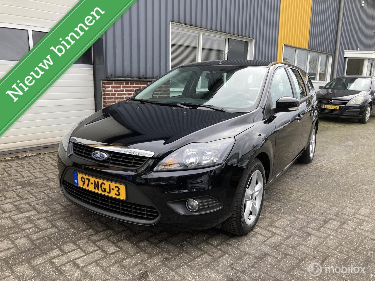 Ford Focus Wagon - 1.6 Comfort ZEER NETJES! TREKHAAK! - AutoWereld.nl