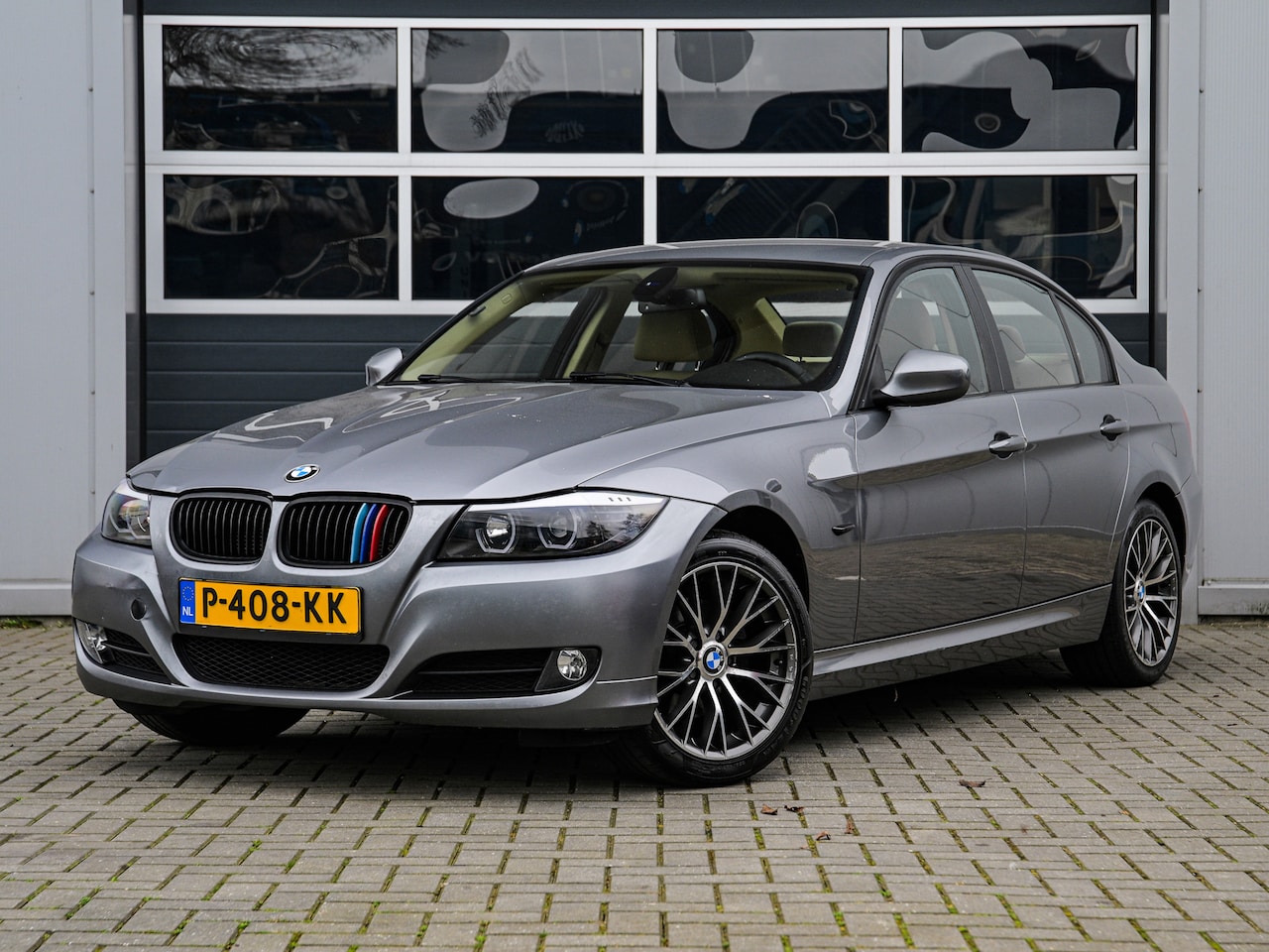 BMW 3-serie - 318i | Carplay | Climate control | Cruise control | PDC | Stoelverwarming - AutoWereld.nl