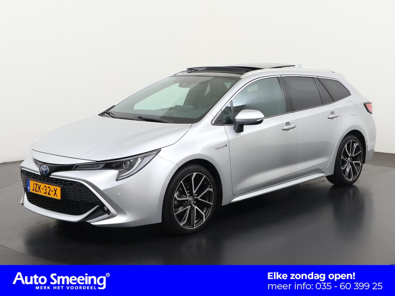 Toyota Corolla Touring Sports - 2.0 Hybrid Executive | Panoramadak | Head-up | JBL Audio | Zondag Open! - AutoWereld.nl
