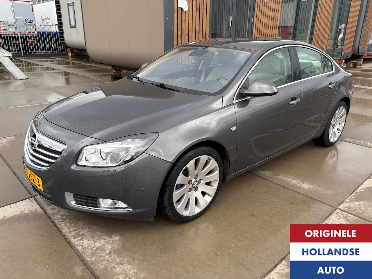 Opel Insignia - 1.8 Cosmo Xenon Parksensor Navi van Opa 1935! - AutoWereld.nl