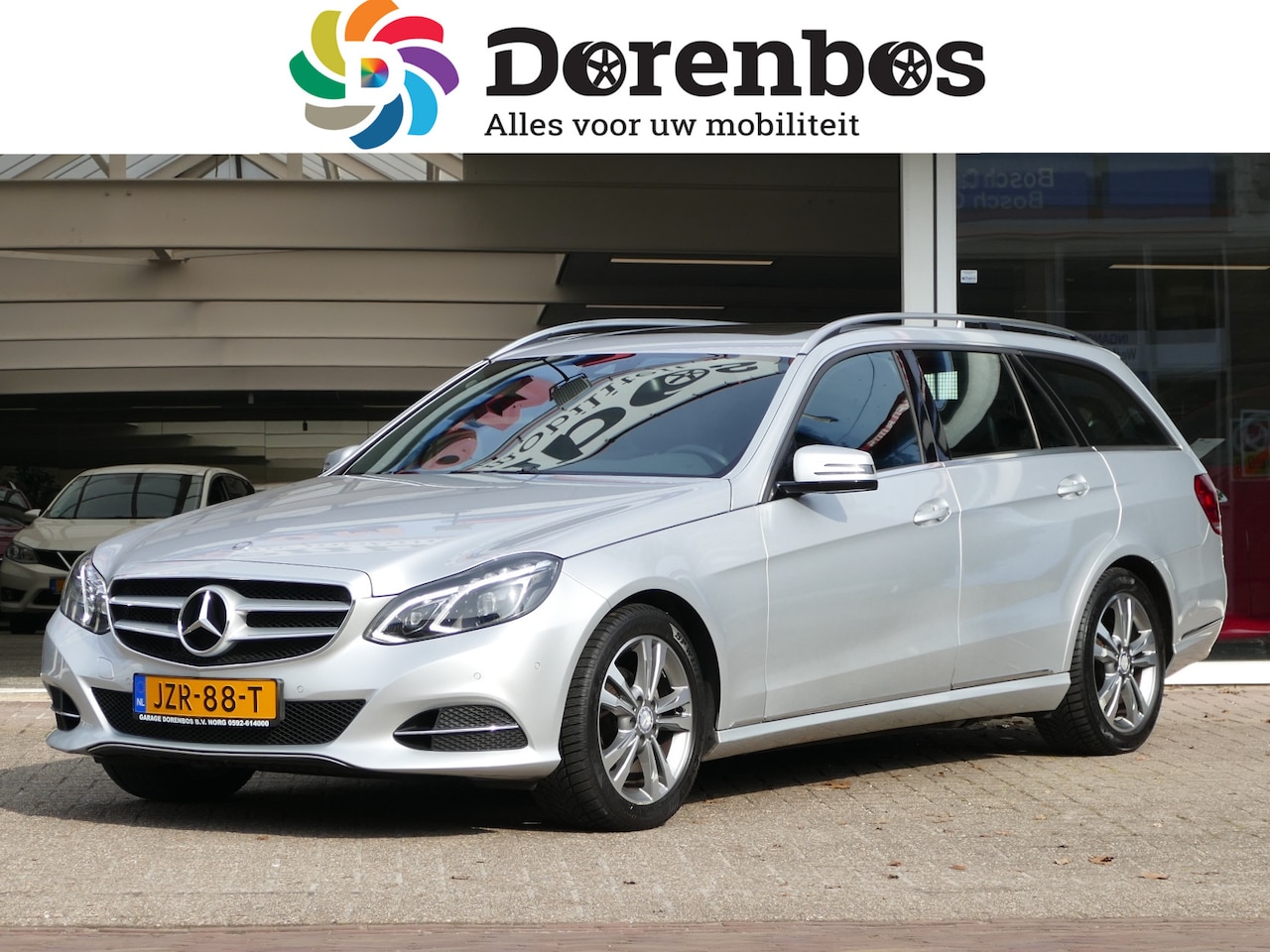 Mercedes-Benz E-klasse Estate - 200 AUTOMAAT | schuifdak | stoelverwarming | bluetooth | navigatie | winterwielen - AutoWereld.nl