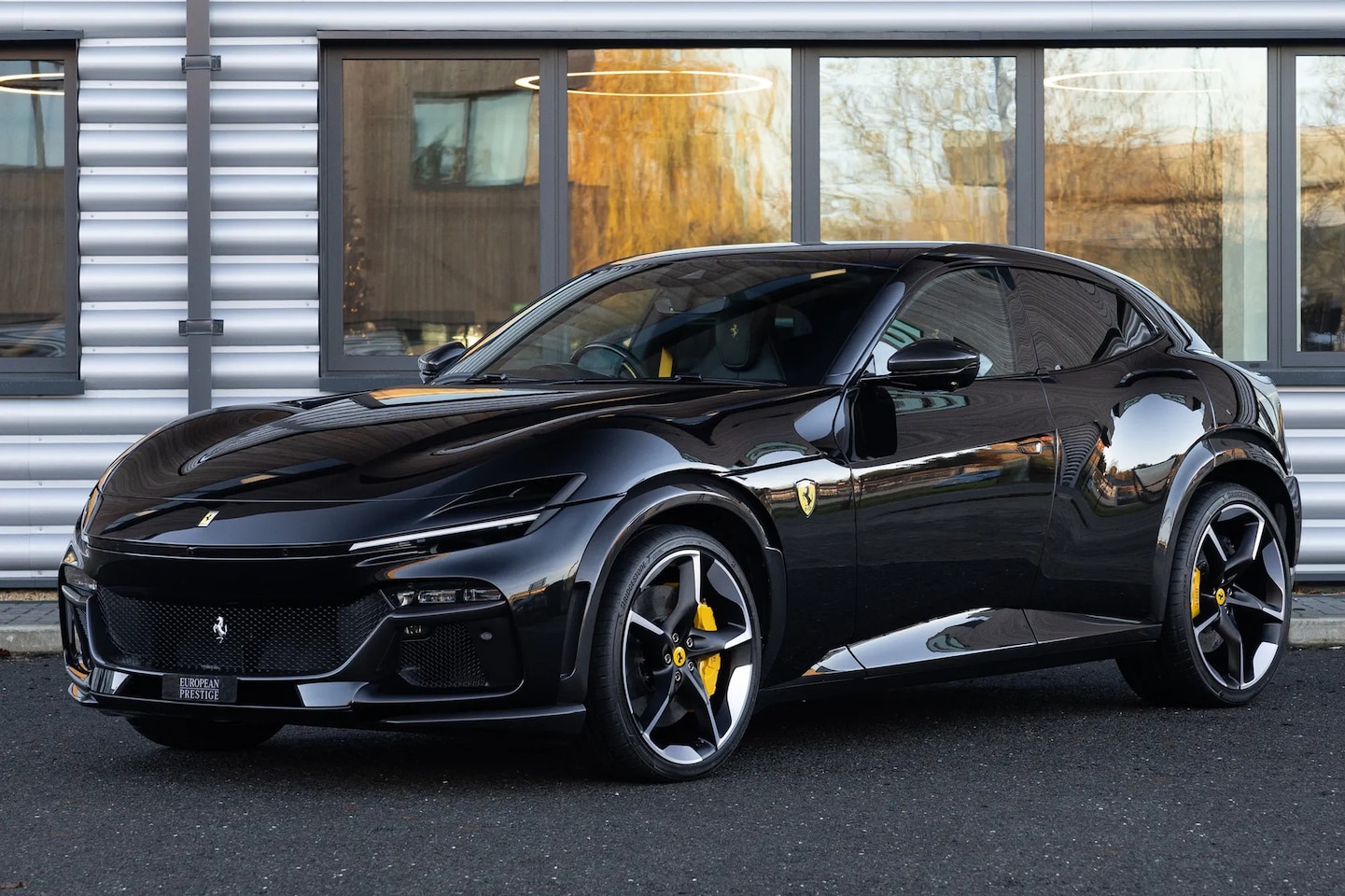 Ferrari Purosangue - 6.5 V12 Carbon exterieur/interieur - Panorama - Massage - Full - AutoWereld.nl