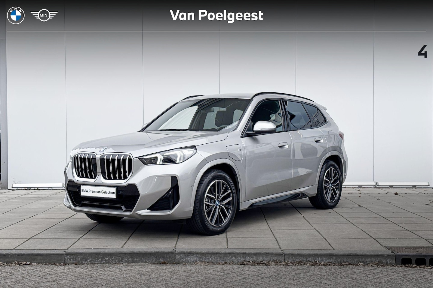 BMW X1 - xDrive25e M-Sport Comfort Acces / Adaptief LED / Parking Assistant / Verwarmde Stoelen / T - AutoWereld.nl