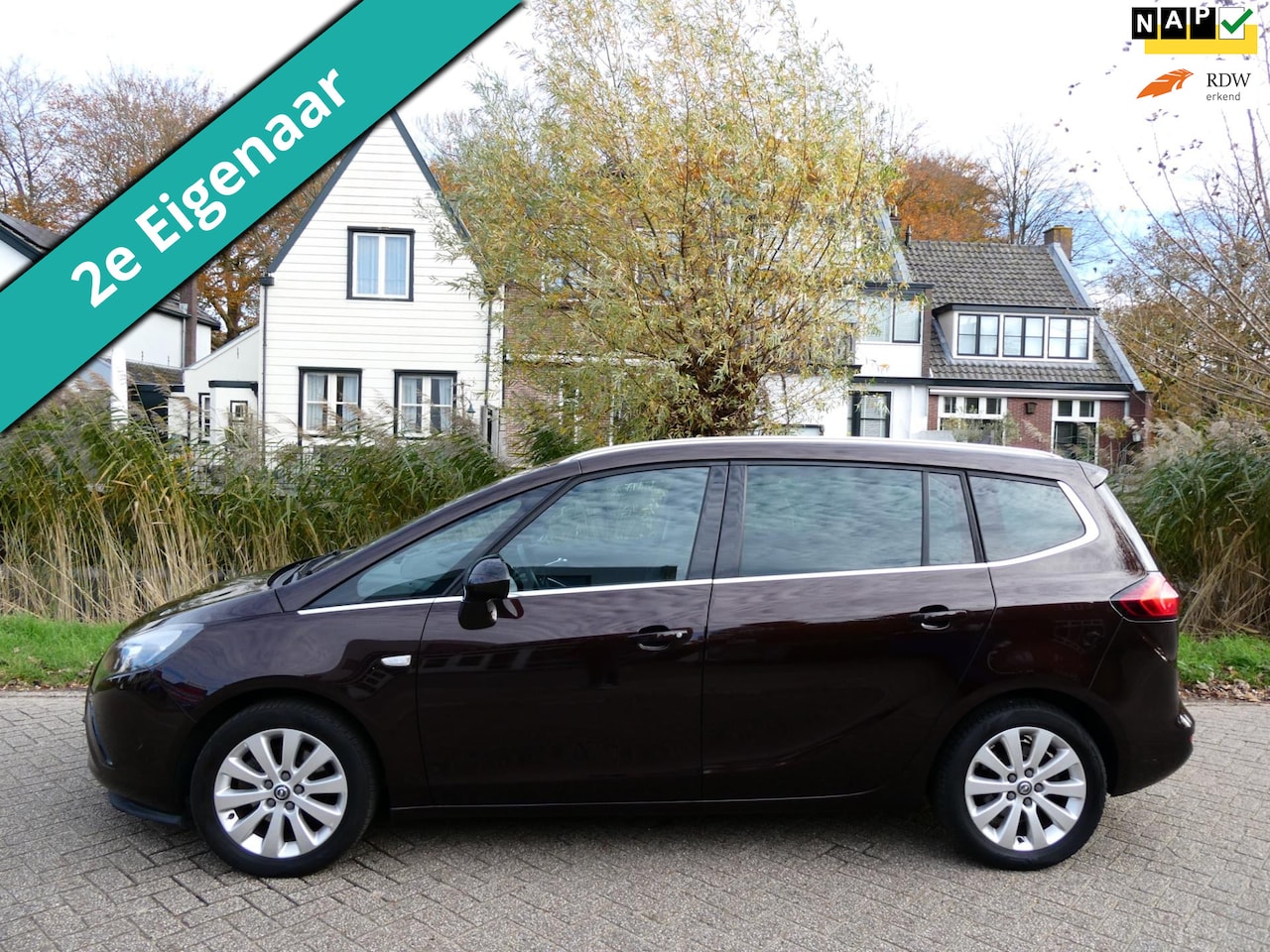 Opel Zafira Tourer - 1.4i 140pk Automaat 2e eig. Clima Navi Trekhaak 1250kg. - AutoWereld.nl