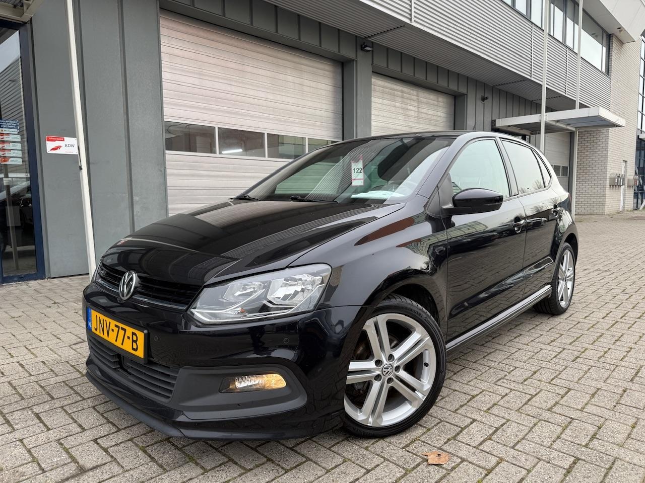 Volkswagen Polo - 1.2 TSI 90 pk 3x R-Line | Navigatie | 5 deurs - AutoWereld.nl