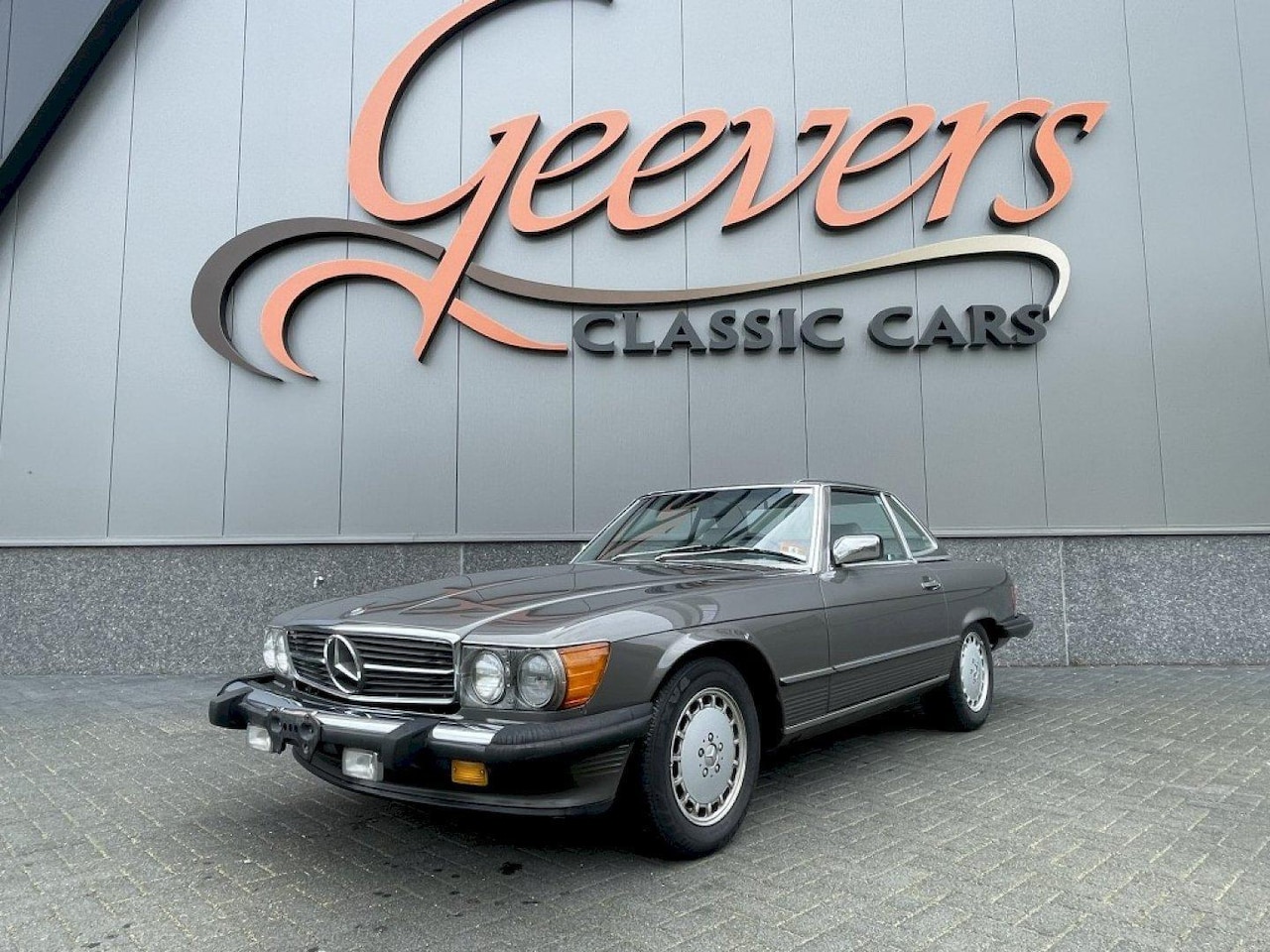 Mercedes-Benz SL-klasse Cabrio - W107 560 - AutoWereld.nl