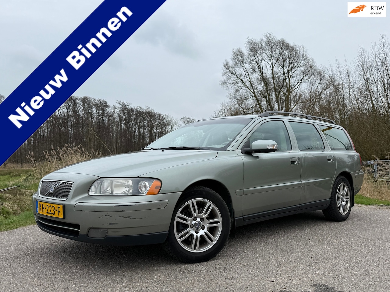 Volvo V70 - 2.4D Edition | Leder | Trekhaak | Clima | Stoelverwarming | 16" Velgen | PDC | Cruise | AP - AutoWereld.nl
