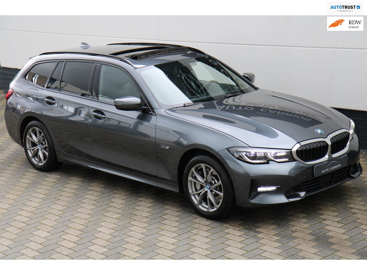 BMW 3-serie Touring - 330e xDrive Pano HUD Trekhaak BTW !! - AutoWereld.nl