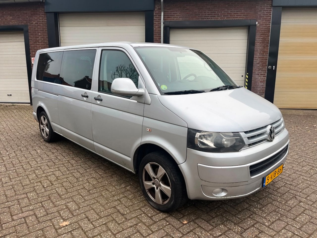 Volkswagen Transporter - 2.0 TDI L2H1 DC Comfortline AC / DUB CAB / 140 PK - AutoWereld.nl