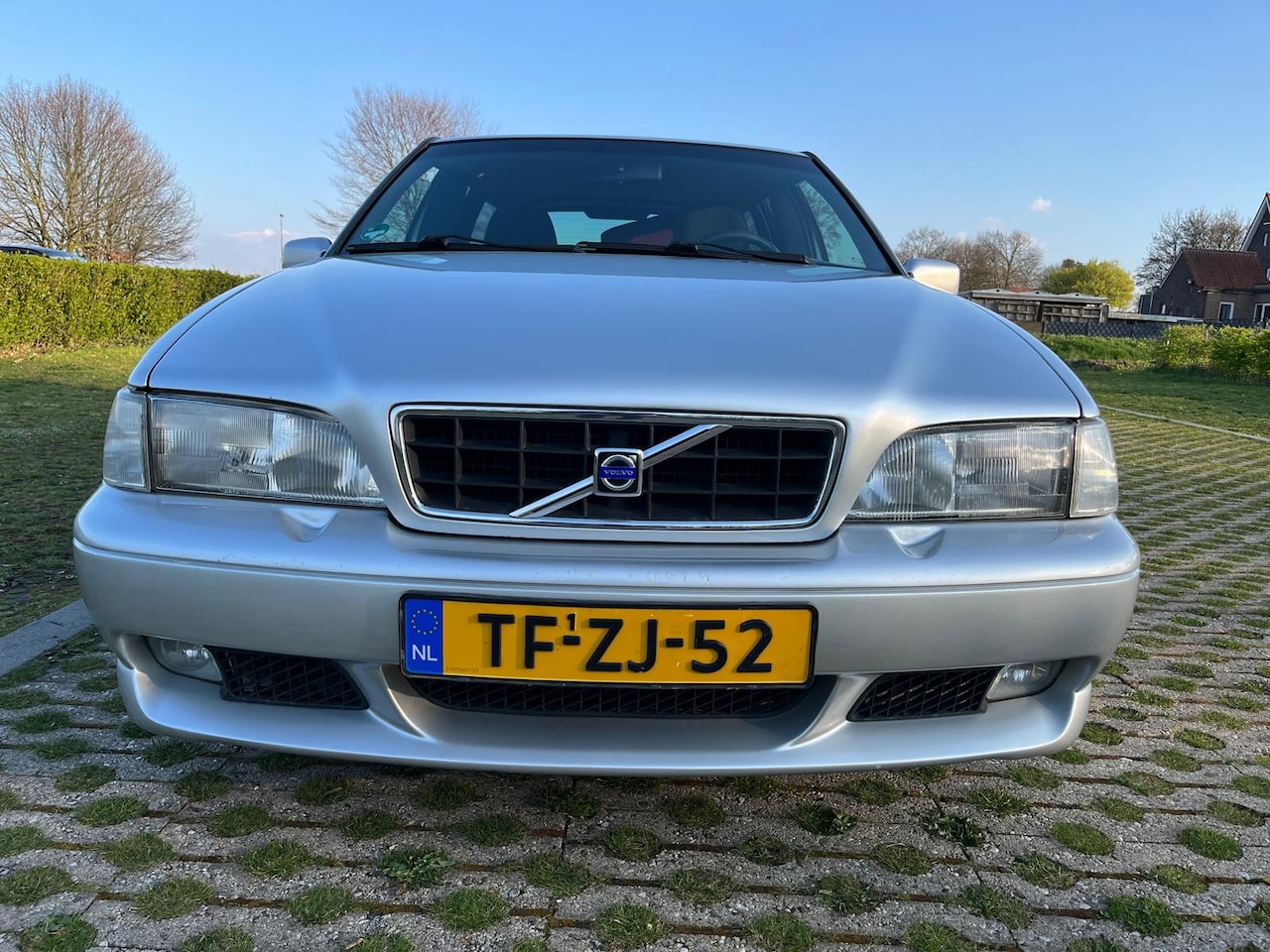 Volvo V70 - 2.5 T Exclusive Comfort - AutoWereld.nl
