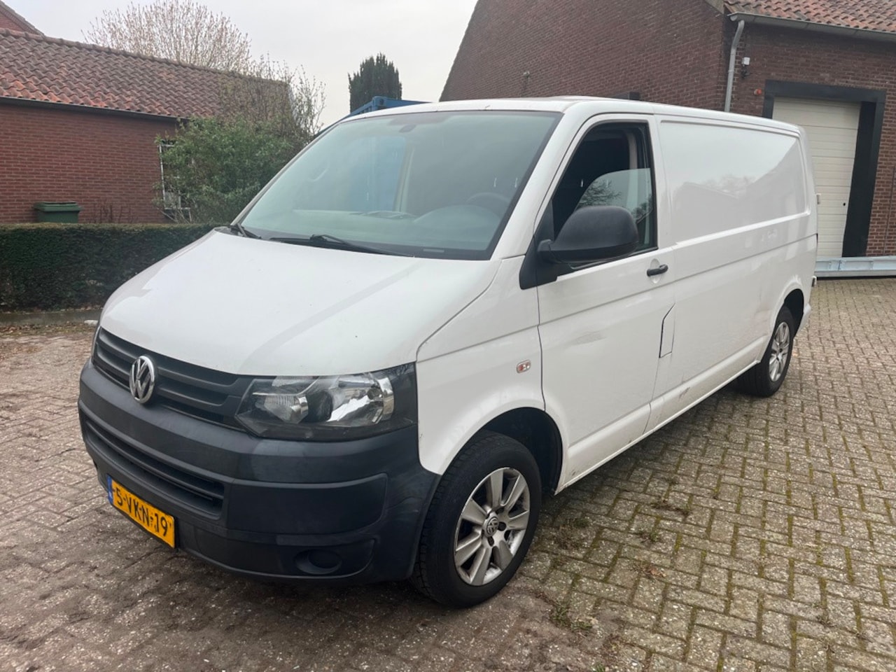 Volkswagen Transporter - 2.0 TDI L2H1 AC / 140 PK / EURO 5 - AutoWereld.nl