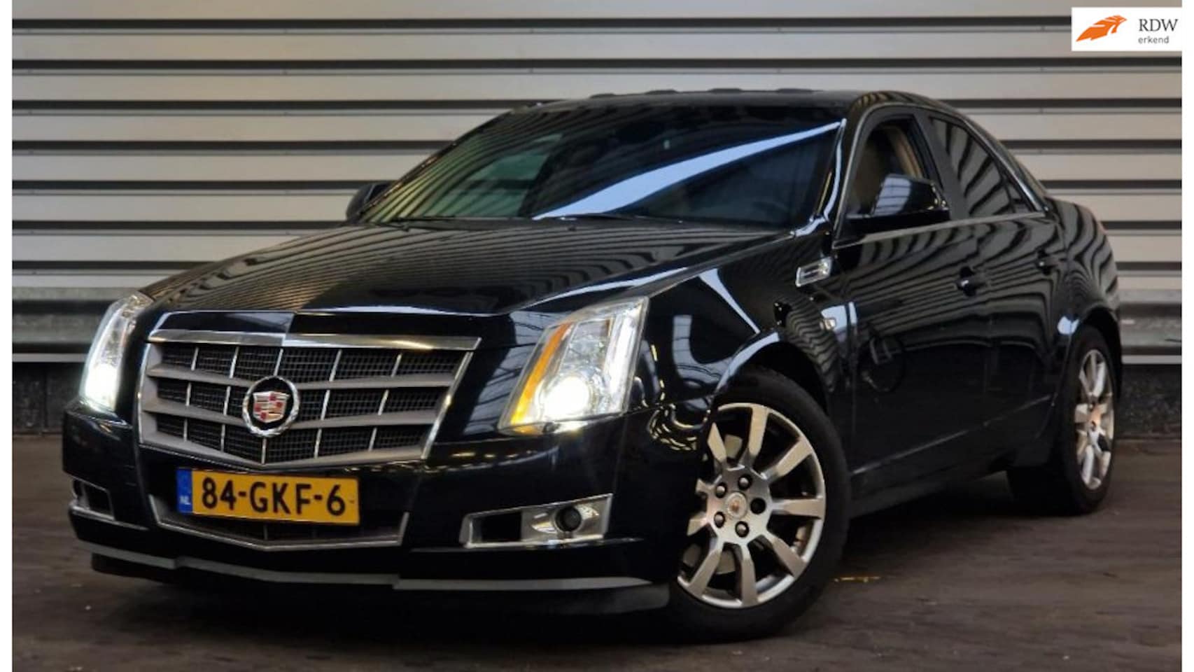 Cadillac CTS - 2.8 V6 Sport Luxury AUT PANO NAVI PSENSOR LEDER CRUISE 2 X SLEUTELS - AutoWereld.nl
