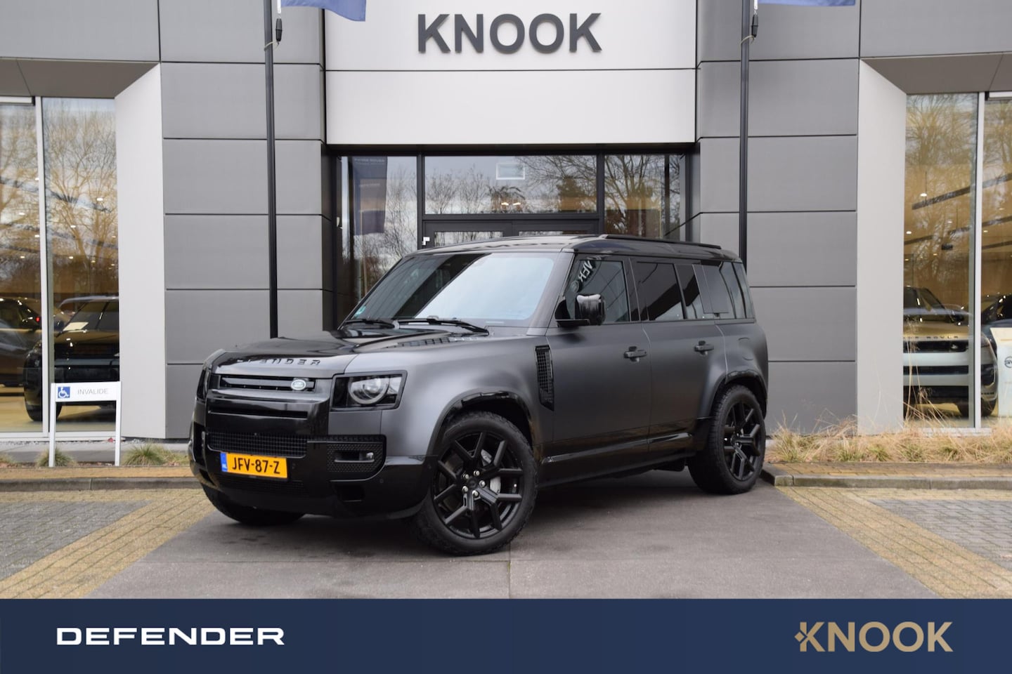 Land Rover Defender 110 - P300e 110 S | Panorama | Urban 22'' - AutoWereld.nl