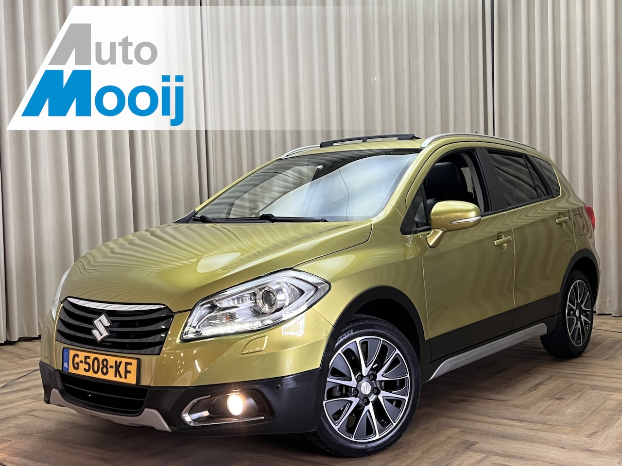 Suzuki SX4 S-Cross - 1.6 High Executive *Panodak* Leder / Stoelverw. / PDC V+A / Camera / 17" LMV / ECC Clima / - AutoWereld.nl