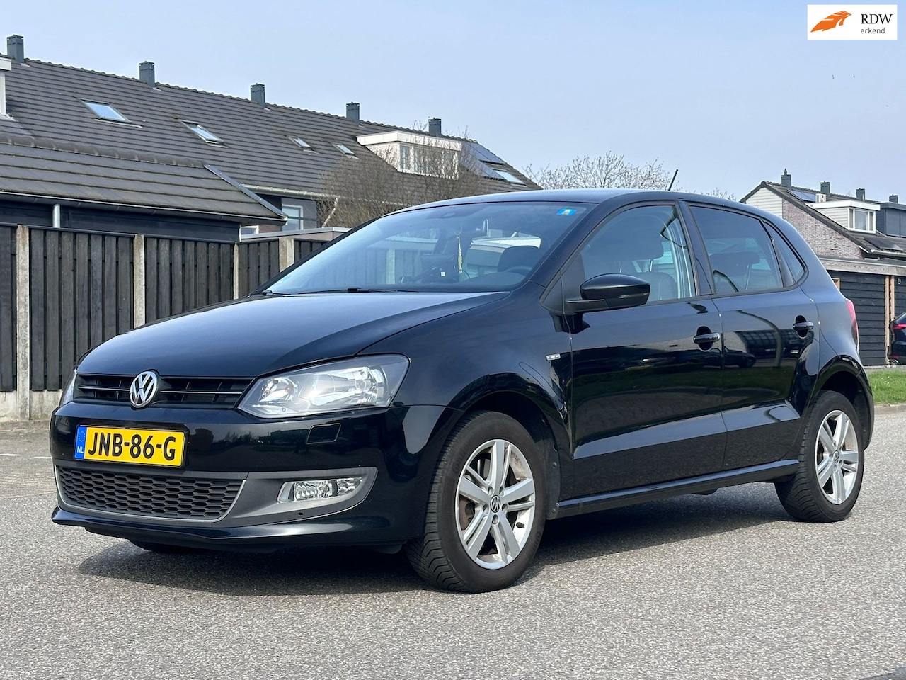 Volkswagen Polo - 1.2 TSI Highline 5DR*Apple/Carplay*Cruise*Stoelverwarming*Clima*LM velgen*Parkeersensoren* - AutoWereld.nl