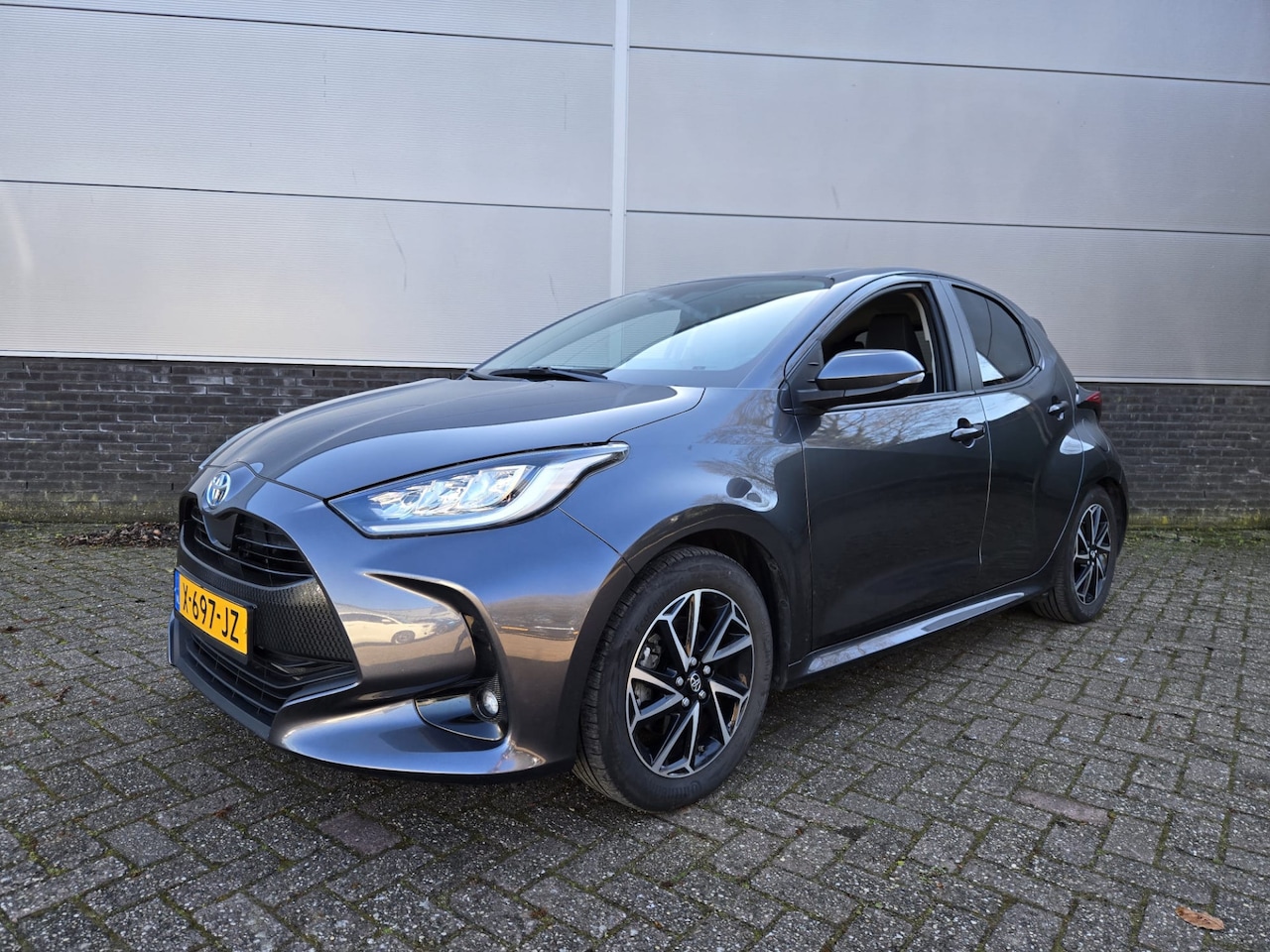 Toyota Yaris - 1.5 Hybrid Dynamic Limited, Trekhaak - AutoWereld.nl