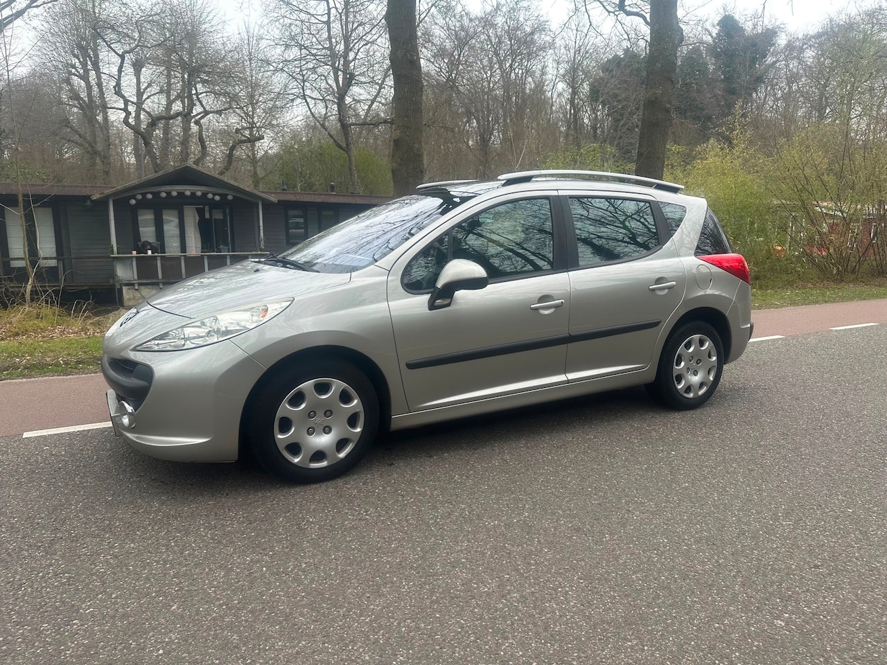 Peugeot 207 SW - 1.6 VTi XS AUTOMAAT N.A.P CLIMA - AutoWereld.nl