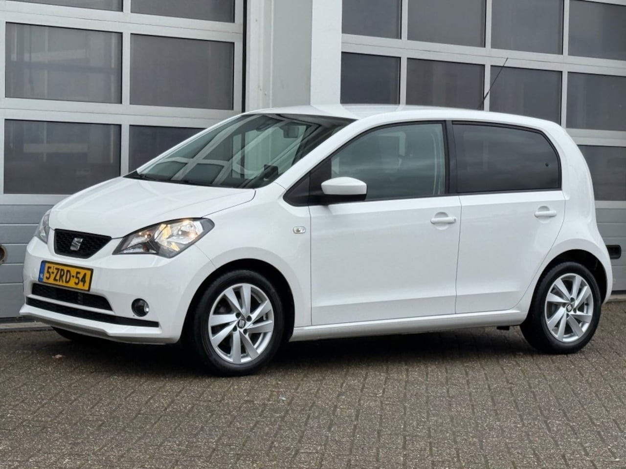 SEAT Mii - 1.0 Sport Dynamic 5-Drs Airco Navi Stoelverw NW APK! - AutoWereld.nl