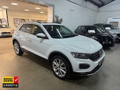 Volkswagen T-Roc - 1.0 TSI Style / ECC/PANORAMA/18 INCH/LED