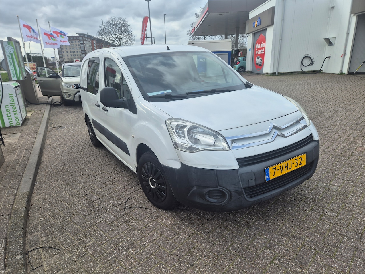 Citroën Berlingo - 1.6 HDIF 500 Club - AutoWereld.nl