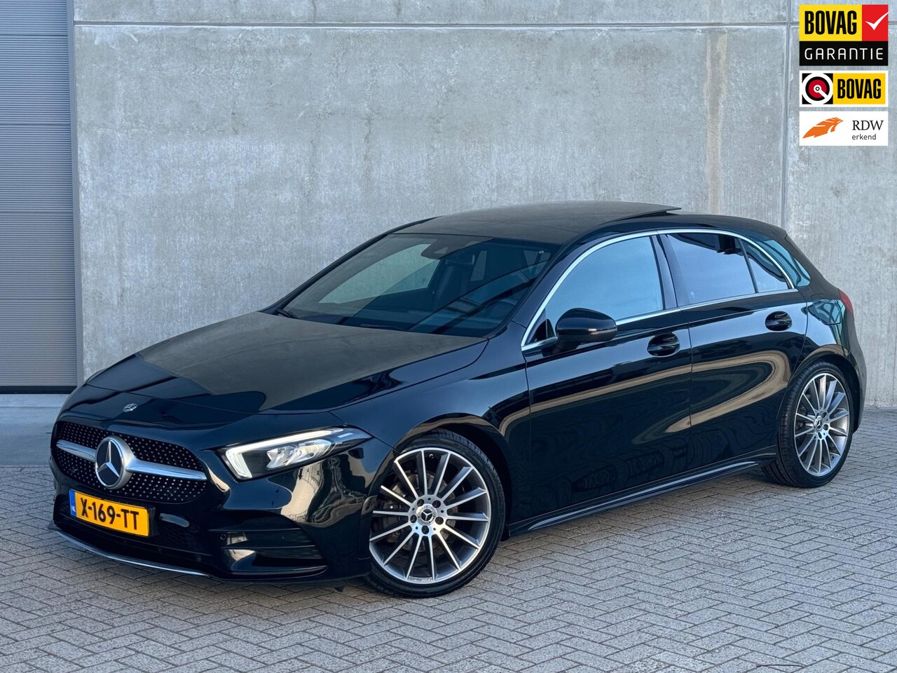 Mercedes-Benz A-klasse - 200 AMG-Line AUT Zwart SFEER|PANO - AutoWereld.nl