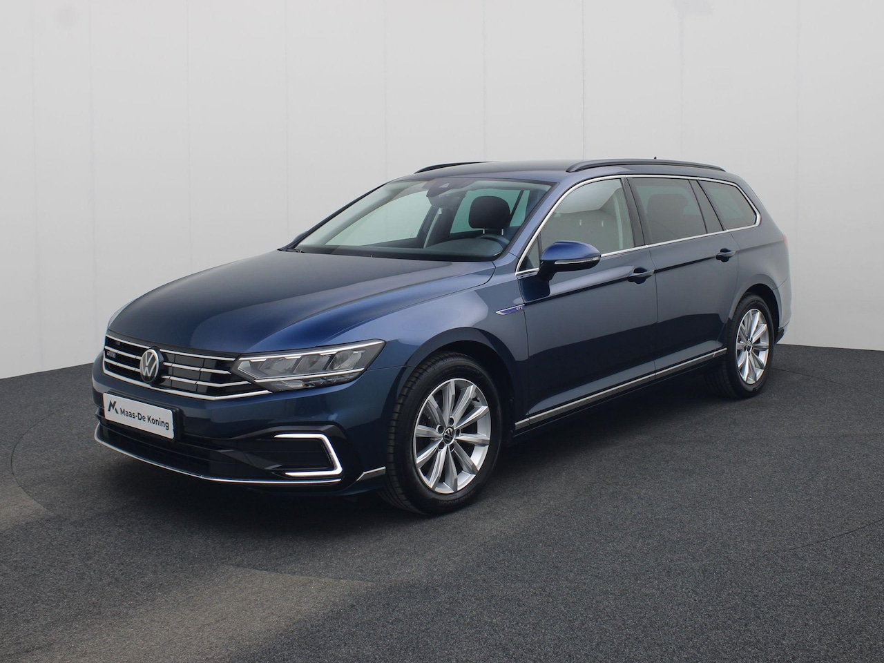Volkswagen Passat Variant - 1.4TSI 160kW/218PK PHEV GTE Business · Navigatie · Apple/Android Car Play · Camera + Parke - AutoWereld.nl