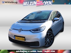 Volkswagen ID.3 - Business 58 kWh / Navigatie / LM 18 inch / Camera / LED Matrix / Keyless